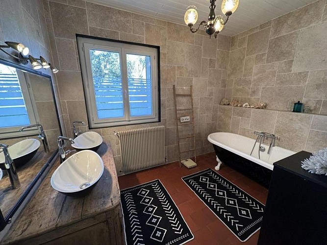 Salle de bains Maison de Mordoit à Pissos avec Gites de France Landes