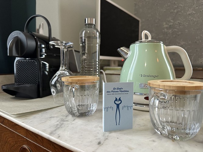 Cafefière et bouilloire