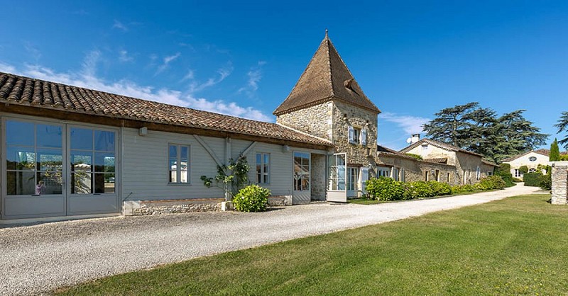 La-Balie-External-Tower