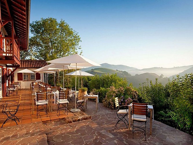 Auberge Ostape - terrasse - Bidarray