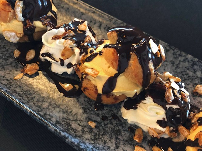 Profiteroles