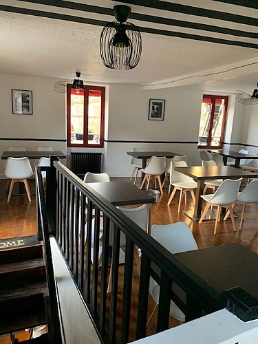 Bar-Tabac-Restaurant Chez Coco-Aubazine_salleEtage_1