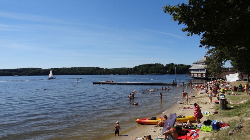 Baignade au Lac des Settons