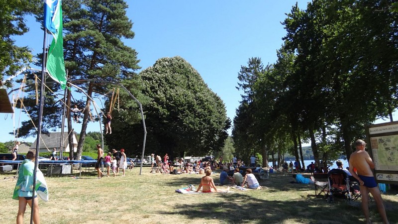 Baignade au Lac des Settons