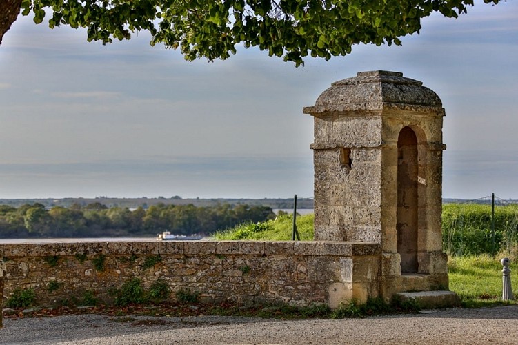 citadelle-Blaye-Unesco-place-d-armes-800x600---credit-Blaye-tourisme-Steve-Le-Clech