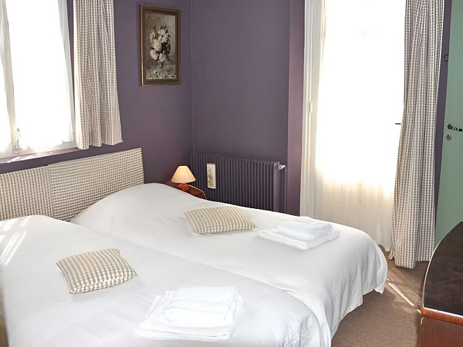 Ferme du Château Gite au Pin Chez Rebecca Whitehead Chambre2G