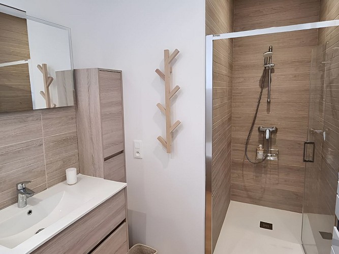 Salle de douche - villa Marlilou - Merville-Franceville-Plage