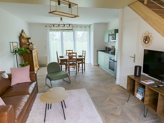 Espace séjour dans le gîte Balade en campgne - Entre deux chemins à Bréville-les-monts