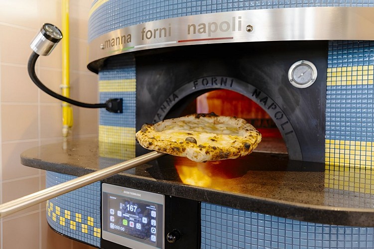 the-people-four-a-pizzas