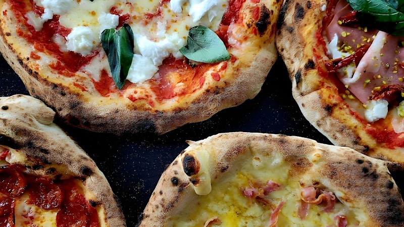 Lelo Lelo | Kiosque à pizzas à emporter