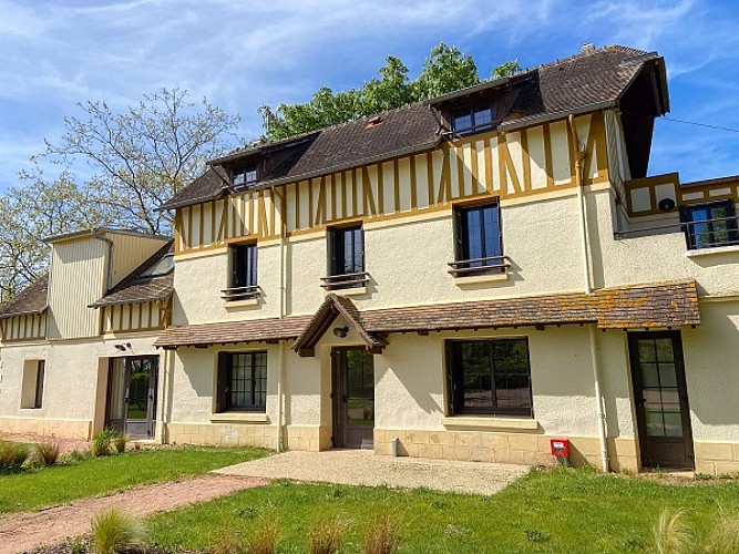 Poses_3 gites_1 maison