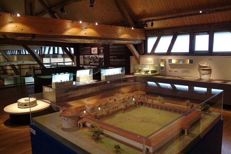 vue du centre d'interprération archéologique de Gisacum-maquette thermes©Département Eure