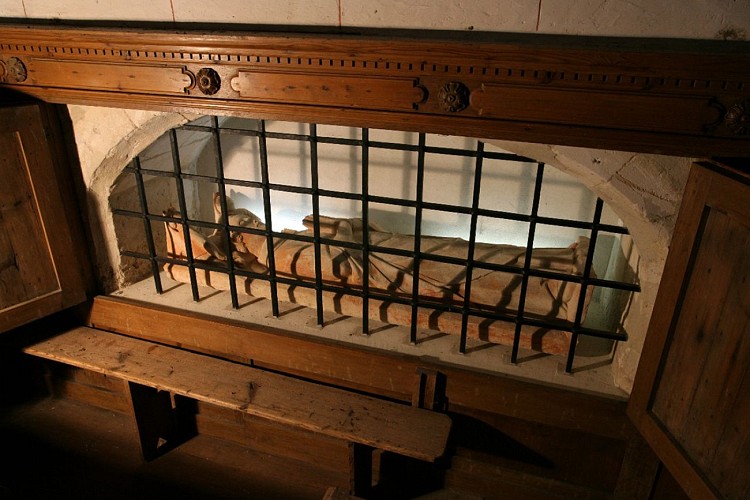 gisant de st etienne l'allier 2007©PB Argence et OTLPA