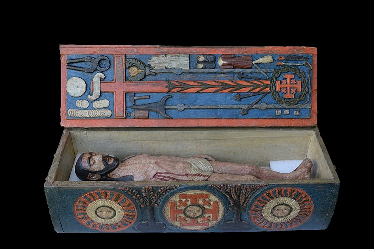 Sarcophage de saint etienne l'allier ©Yves Larue Photographies (3)