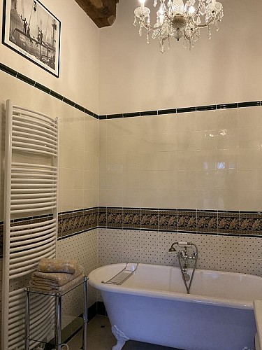 equilly-chambre-de-la-tour-4