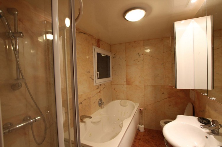 H7054-saint-martin-de-brehal-8