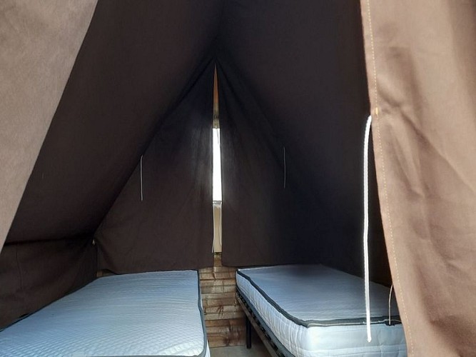 Camping-Couterne-Bivouac-interieur-800