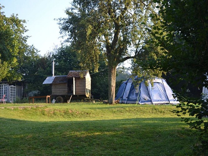 camping-sous-les-poiriers-domfront