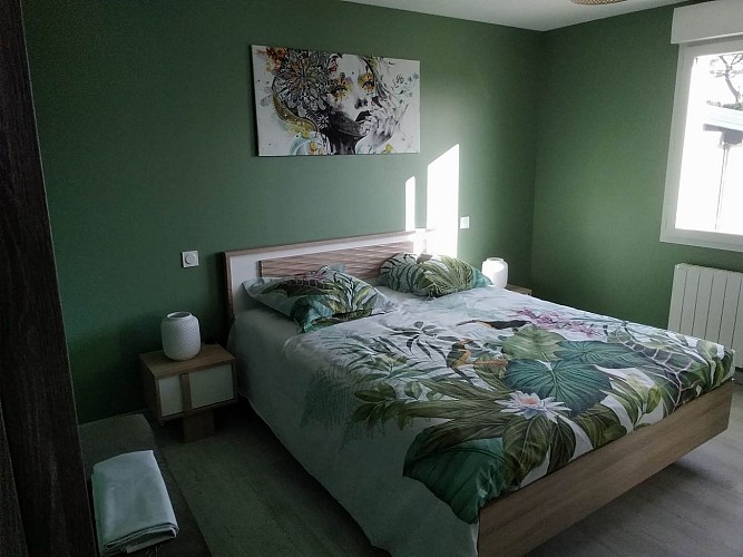 CHAMBRE REZ DE CHAUSSEE AVEC LIT 160