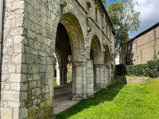 1- Le Prieuré de Saint-Jacques - Mont-Saint-Aignan