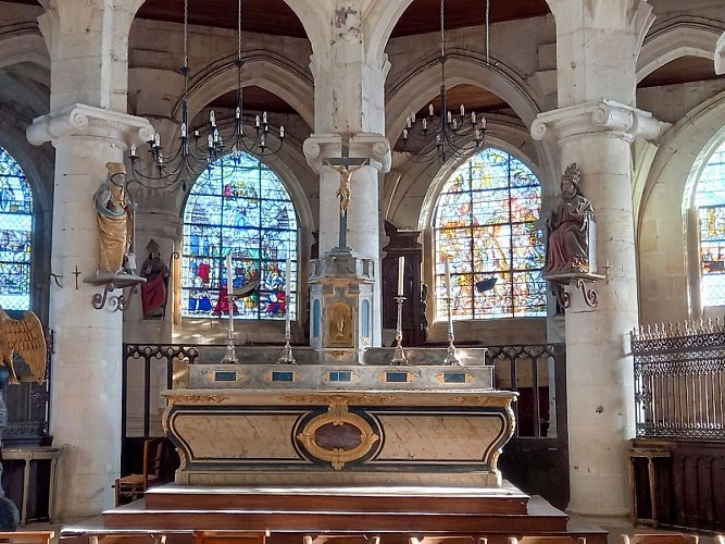 Photos - Eglise St Valentin- Jumieges L. Pentecote-4