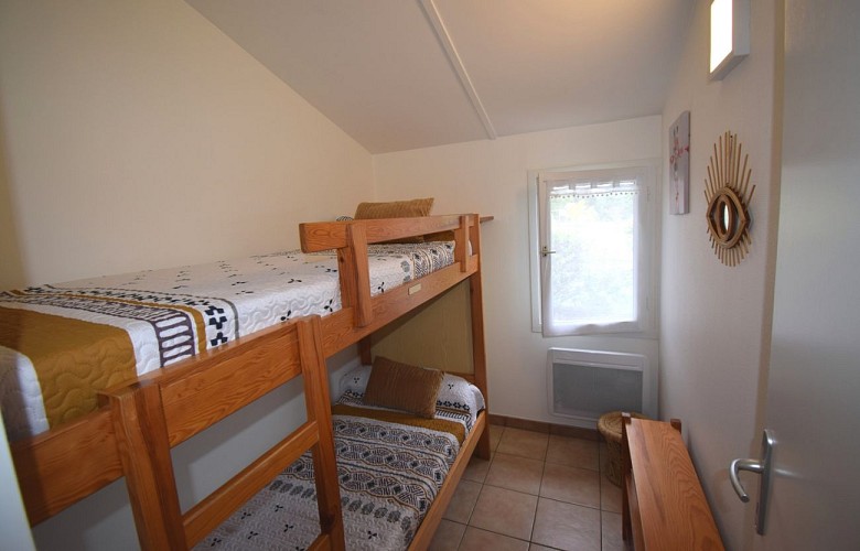 HLOAQU047FS0028B_5chalet rénové Bergeronnette