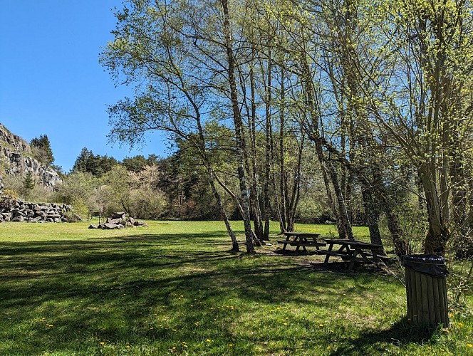 Aire de pique-nique - Roche Sauterre