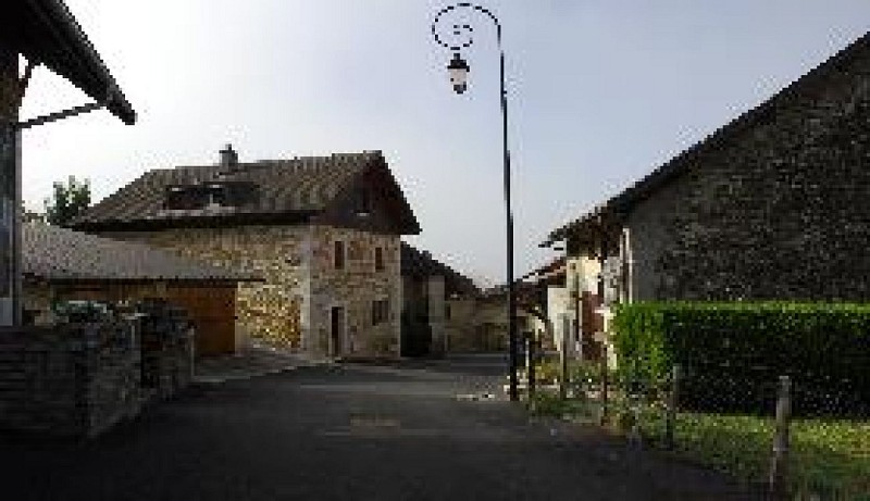 Départ Mairie de Cuzieu (au hameau de Fesne)