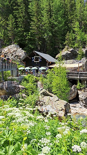 Cascade de Bérard café