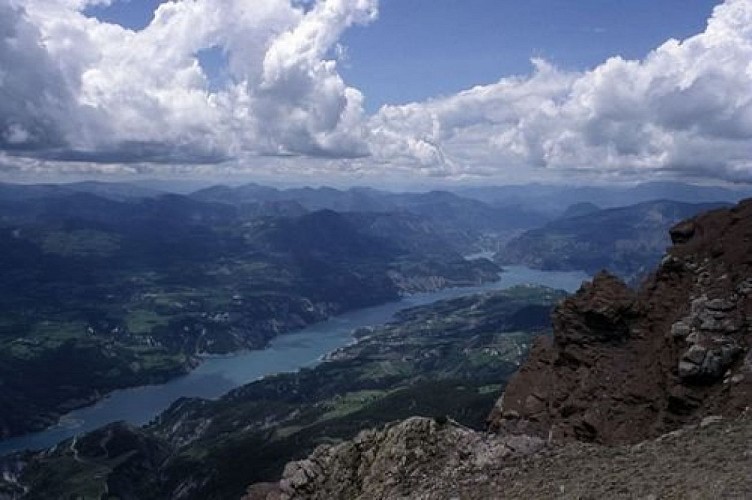 L'Ubaye et le barrage de Serre-Ponçon vus du grand Morgon