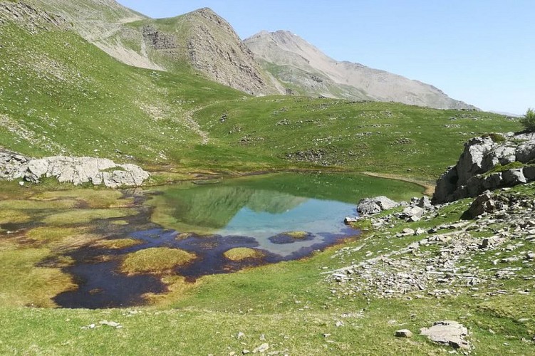 Le lac de l'Hivernet