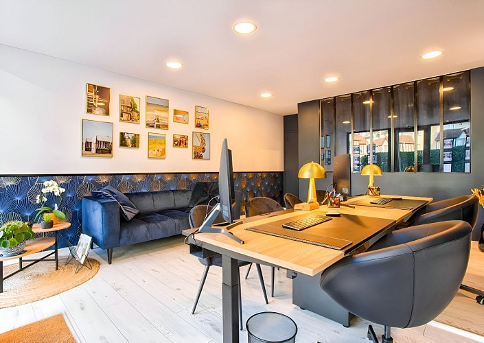 L'agence clé en mer