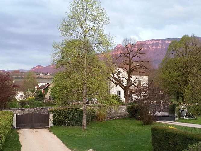 Villa Yenne - Maison de charme avec piscine