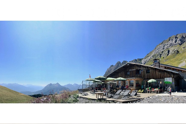 Refuge-auberge du Col de l'Arpettaz