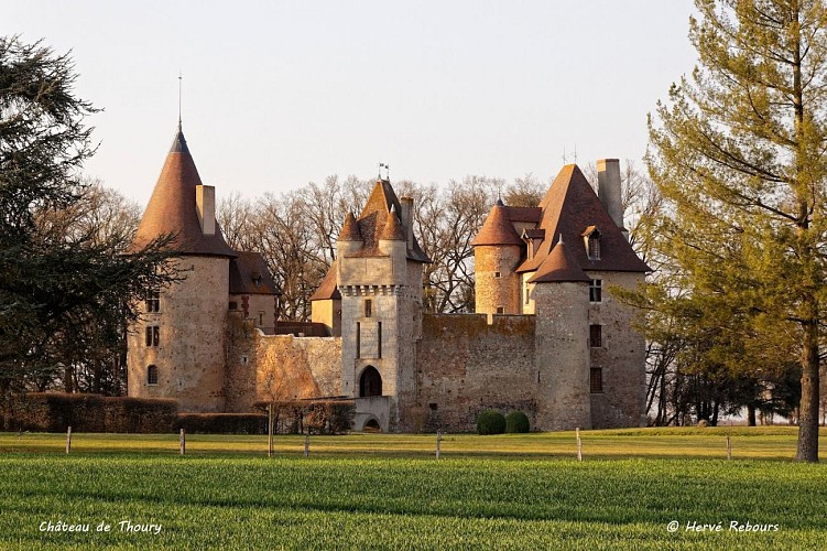 Thoury Castel