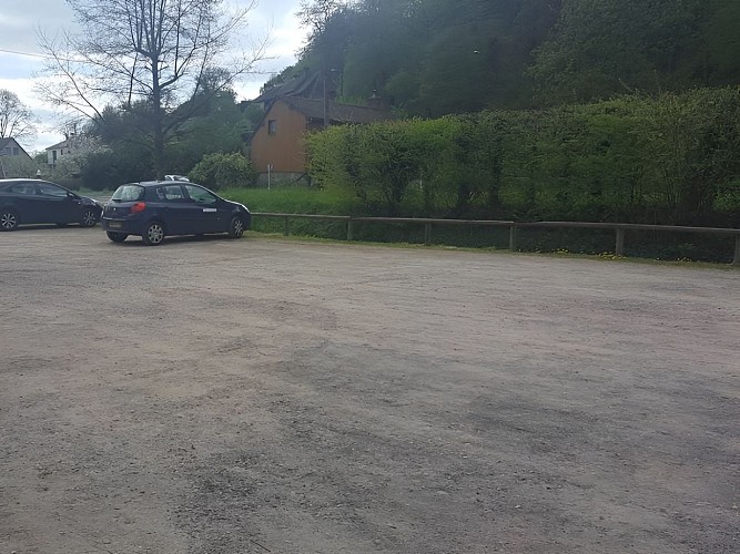 Aire camping-cars Parc des loisirs Orbec Parking