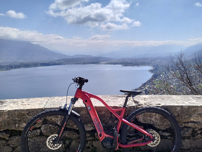 Osmoz' - Location de vélos, vélos électriques, Encadrement sports de nature