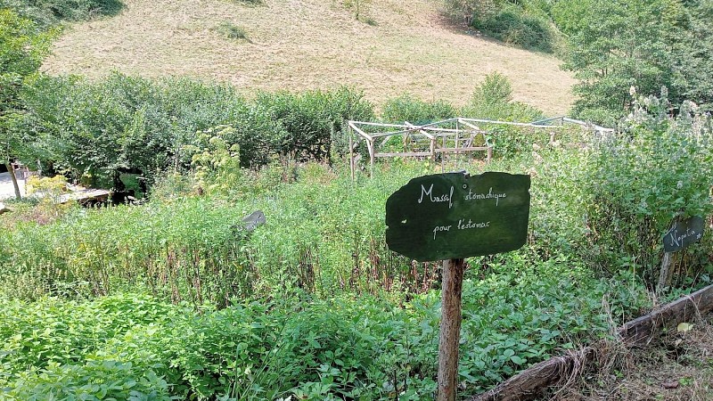 "Le Clos des Arômes" Garden