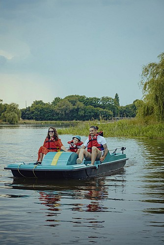 LOCATION PEDALO