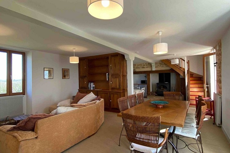 3f71aeb5-0028-4b2f-a88e-f012381d256a