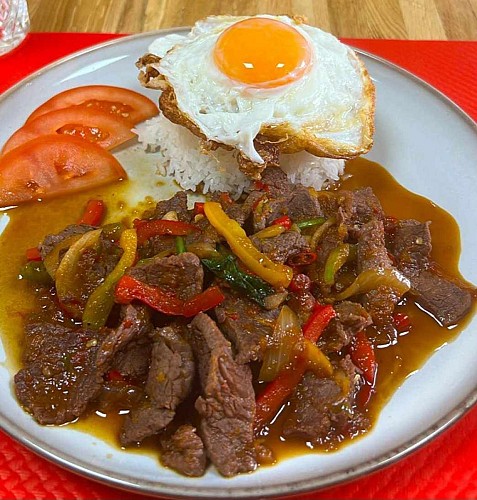 Boeuf Basilic aux piments thaï 