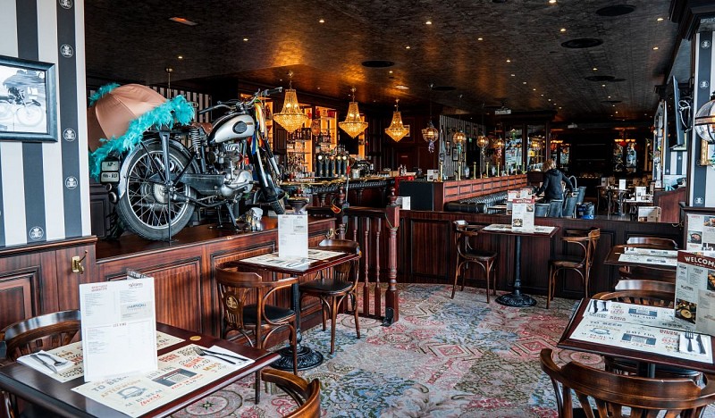 Le restaurant bar Au Bureau de Saint Maximin