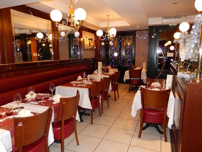 OtBaiedeSommeSud-Resto Le Nicols Salle du bas-Saint-Valery-sur-Somme