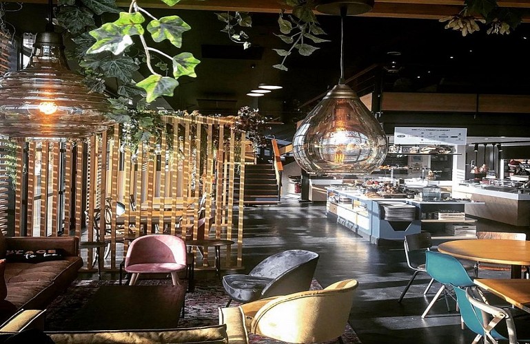  LA BOULANGERIE CAFÉ CHEZ MAXIME