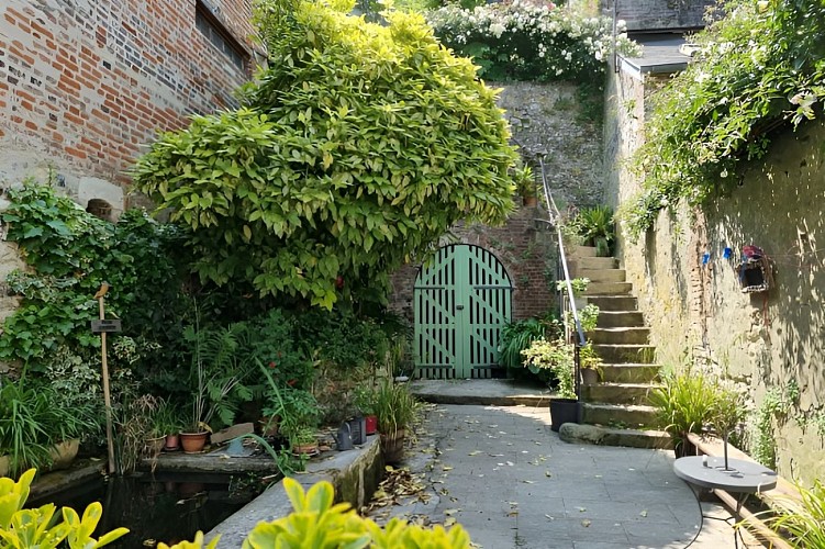 La petite Source- Honfleur - cour partagée
