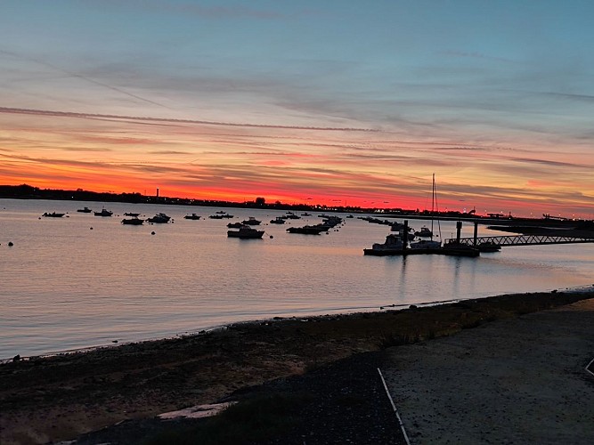 Vue de la terrasse au coucher du soleil