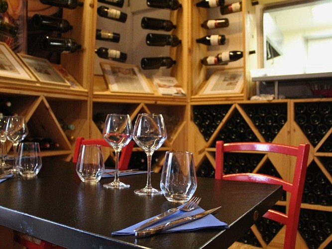 Le Millesime restaurant St Ciers - 800x600