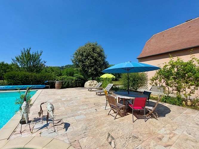 gite plein les yeux avec piscine à beynac (3)