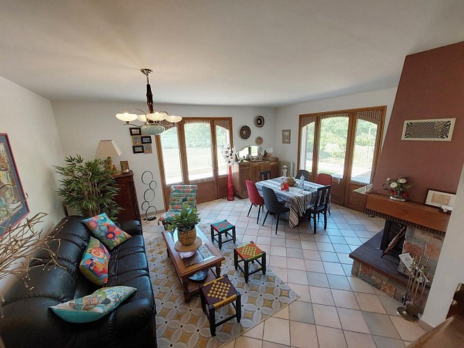 gite plein les yeux avec piscine à beynac (7)