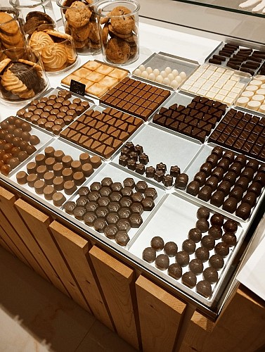 Au Manet comptoir chocolats